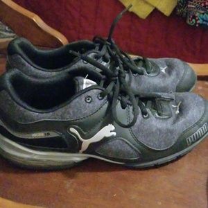 Puma tennis shoes
